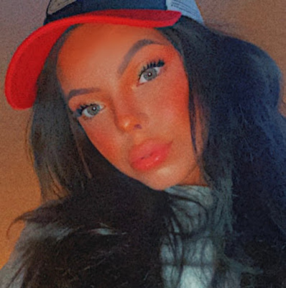 Meet your Posher, Tabitha - Picture 1 of 1